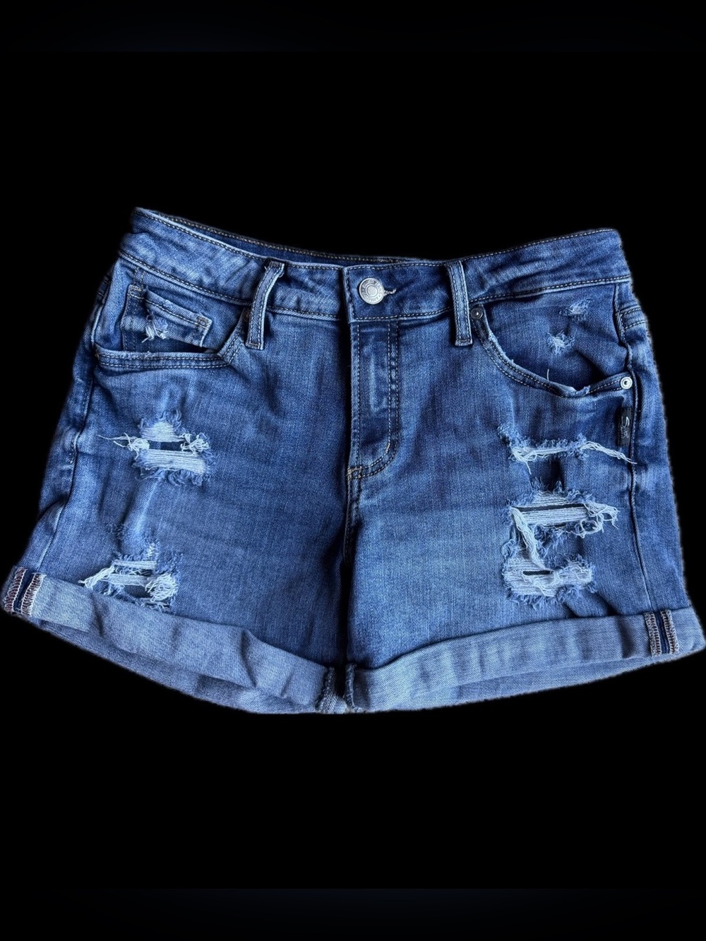 SILVER | 27 | 4.5” Boyfriend Mid Rise Luxe Stretch Cuffed Distressed Raw Shorts